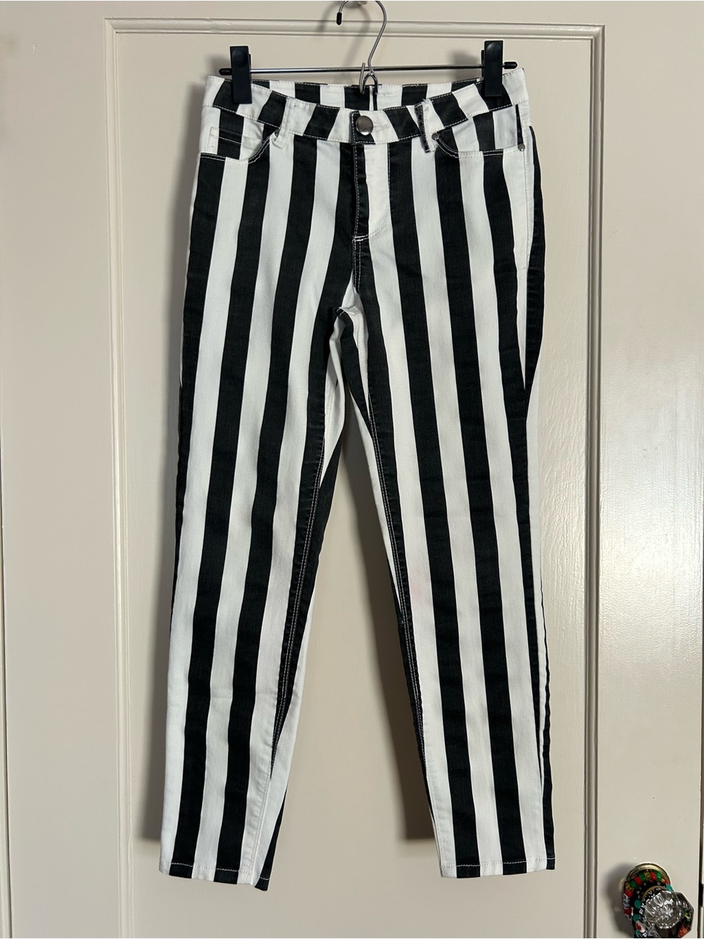 Forever 21 Black & White Vertical Stripped Skinny Jeans. Used, Size S.